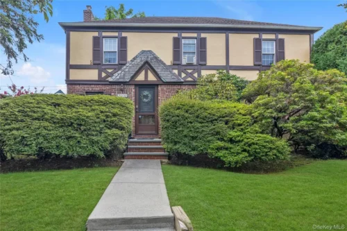 BAYSIDE ESTATE SALE TUESDAY OCT 13TH 8 AM – 12 NOON